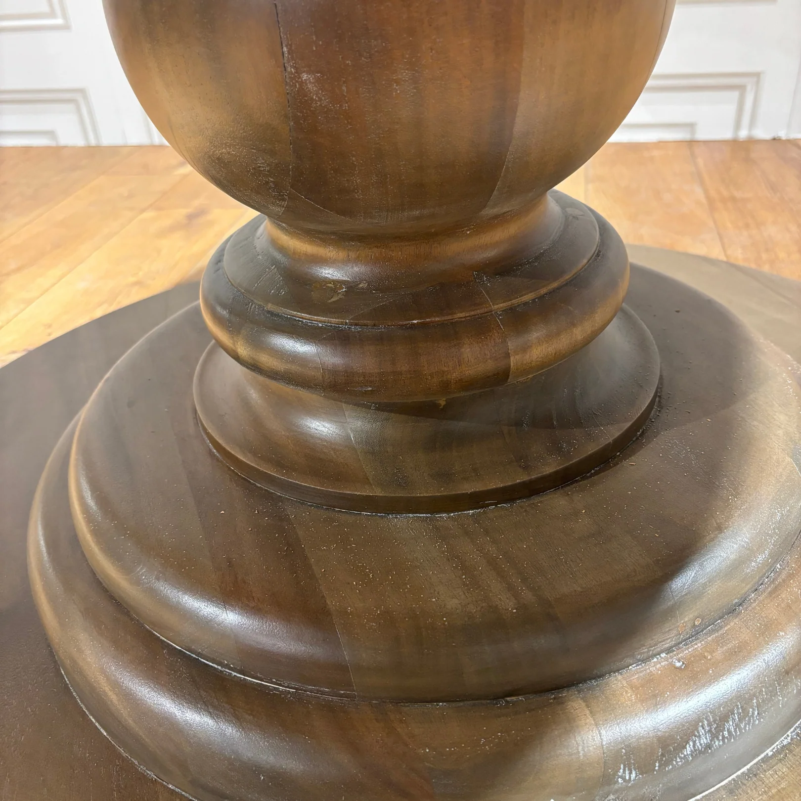 Bramble Goucho Round Dining Table - Image 4
