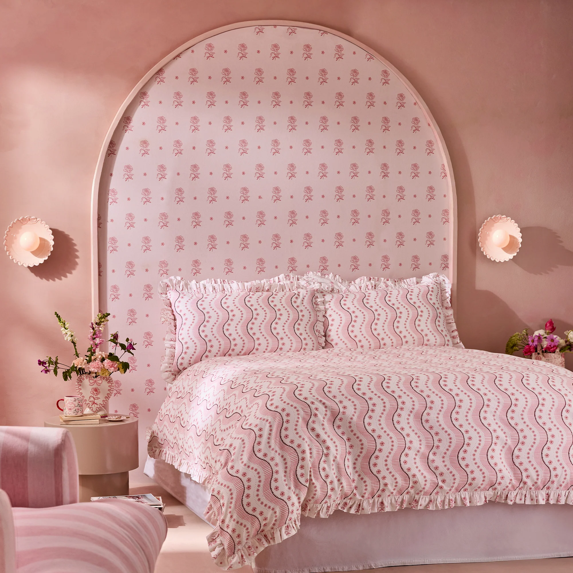 Cath Kidston Spitalfields Bunches Floral Wallpaper Pink – Romantic Ribbon Floral Design, Soft Pastel Finish - Image 2