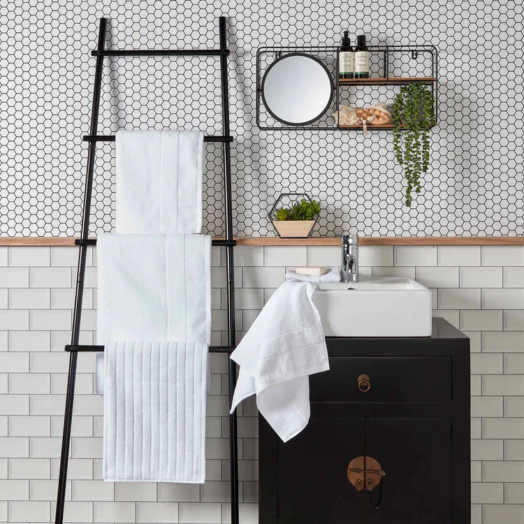 Christy Signum Bath Mat White - Image 2