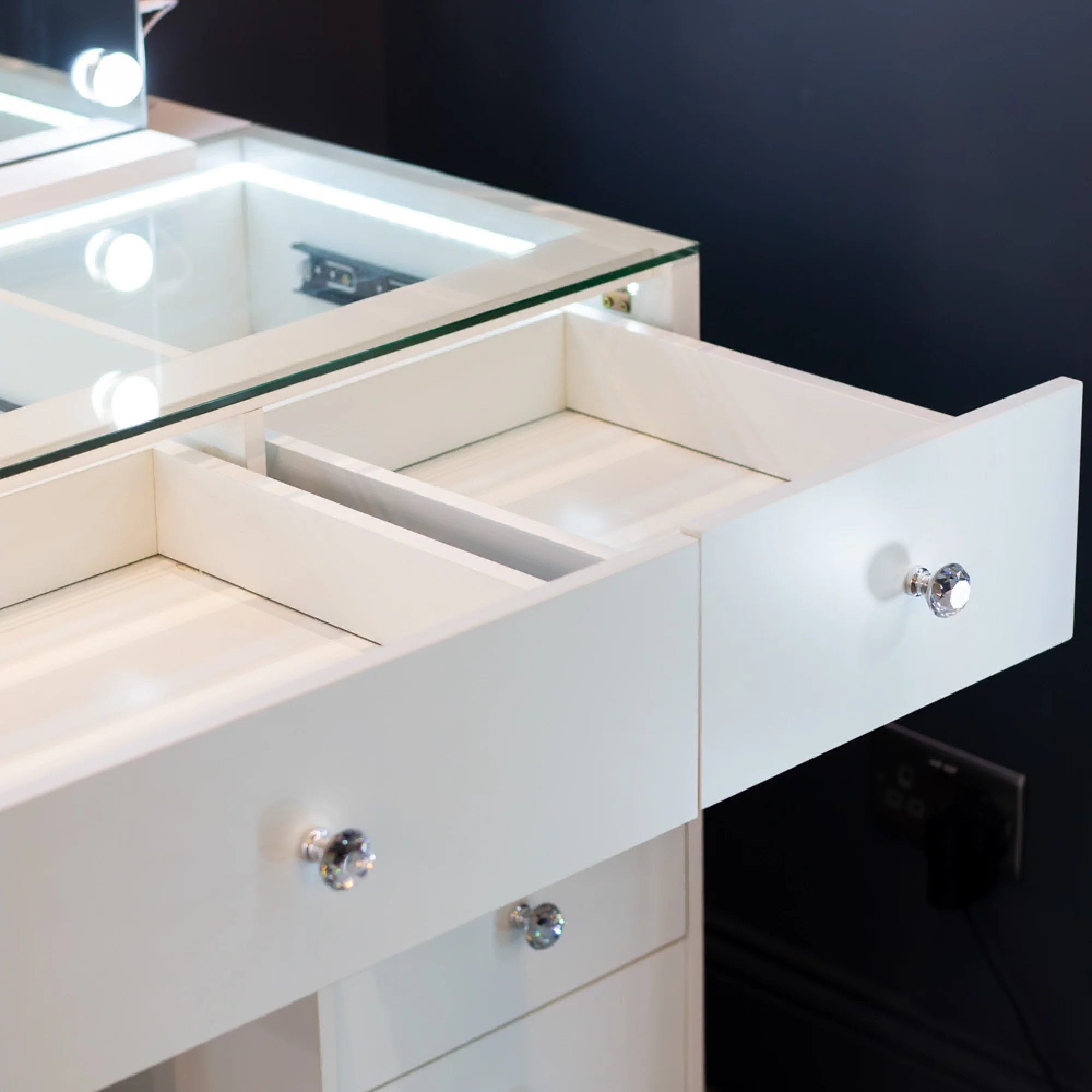 Erika Hollywood White Dressing Table with Mirror & LED Lights – 92cm Vanity - Image 6