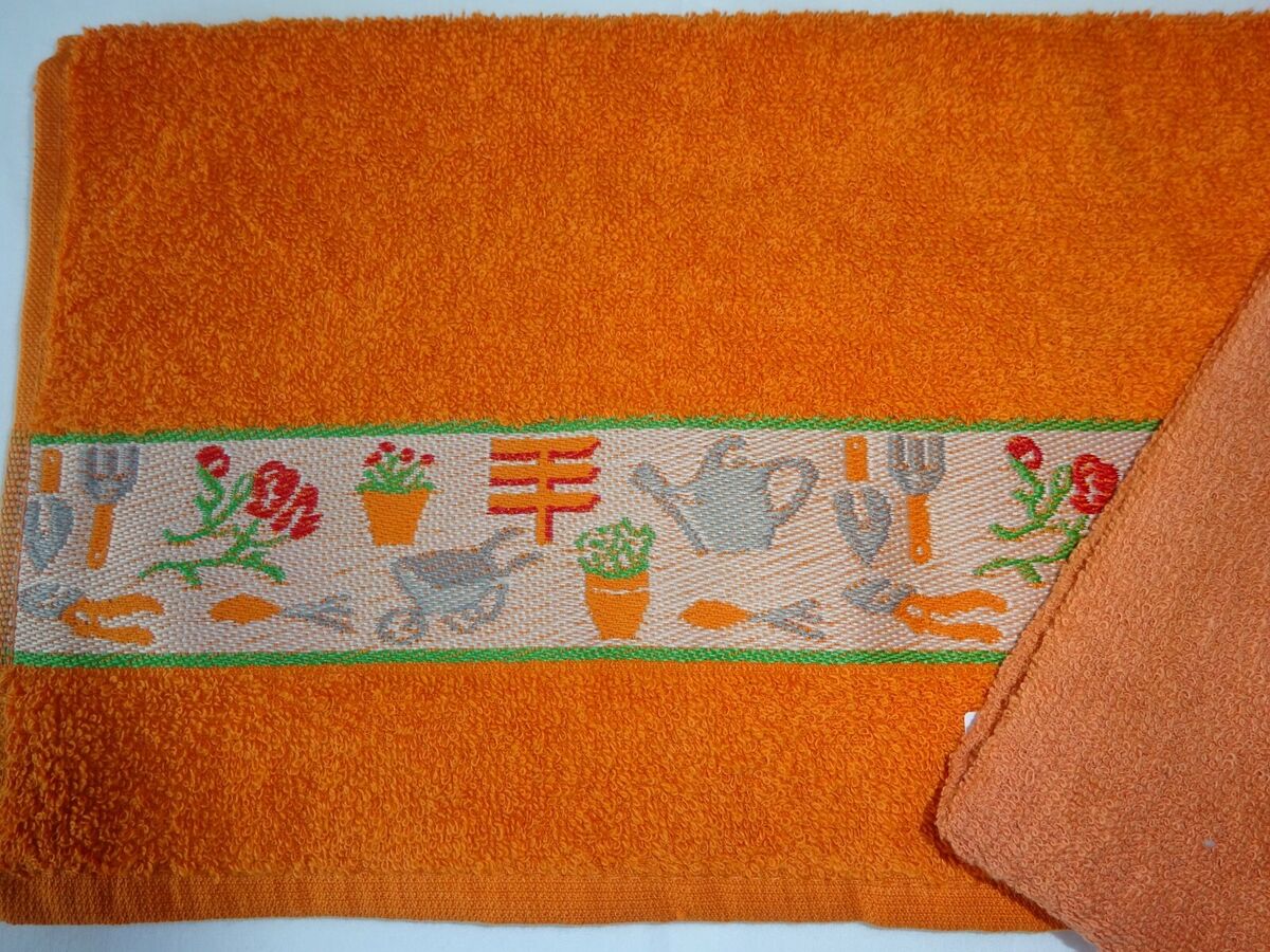 Kitchen Towel In Garden Terracotta