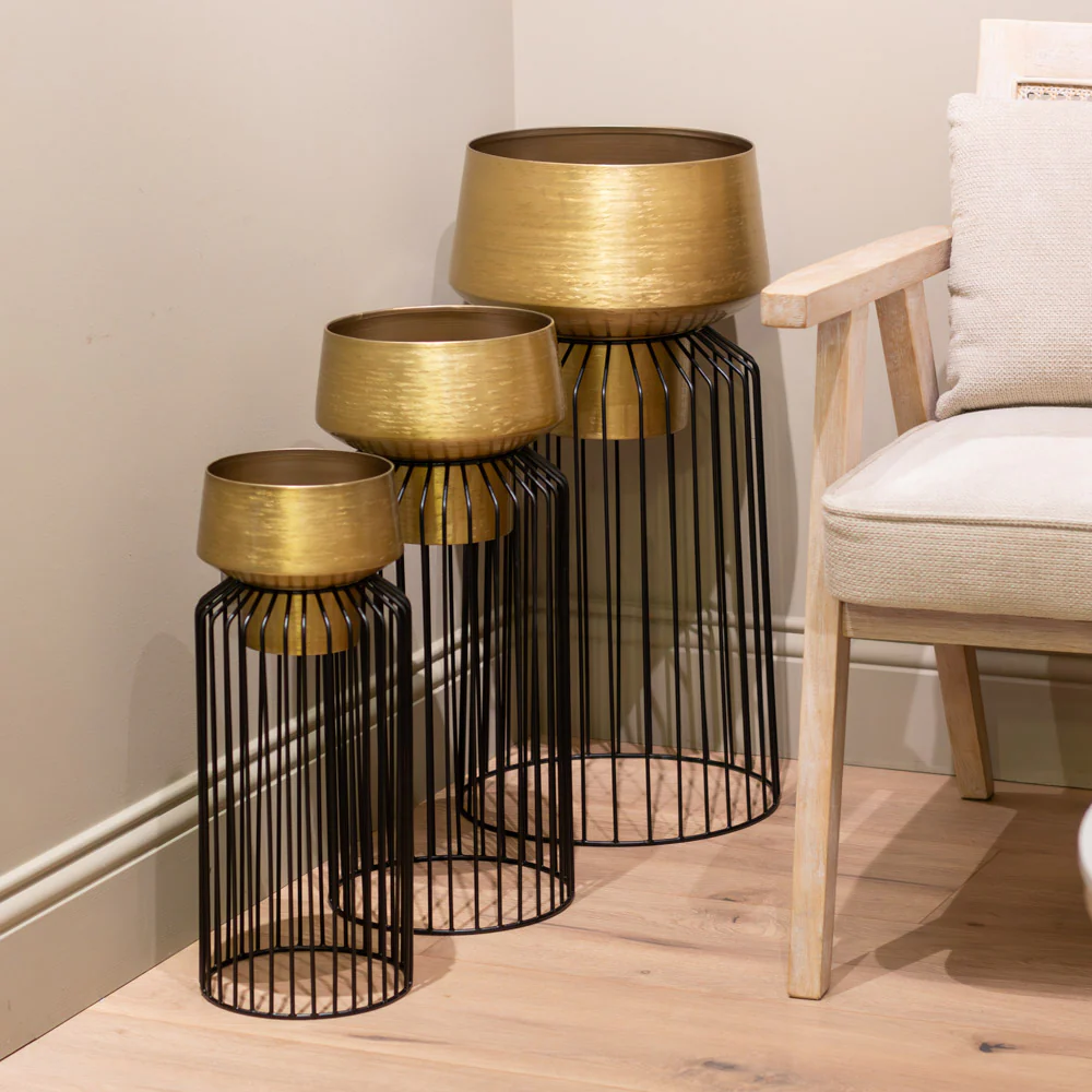 Lia Small Planter With Stand – Brass/Black Pot for Home Décor - Image 4