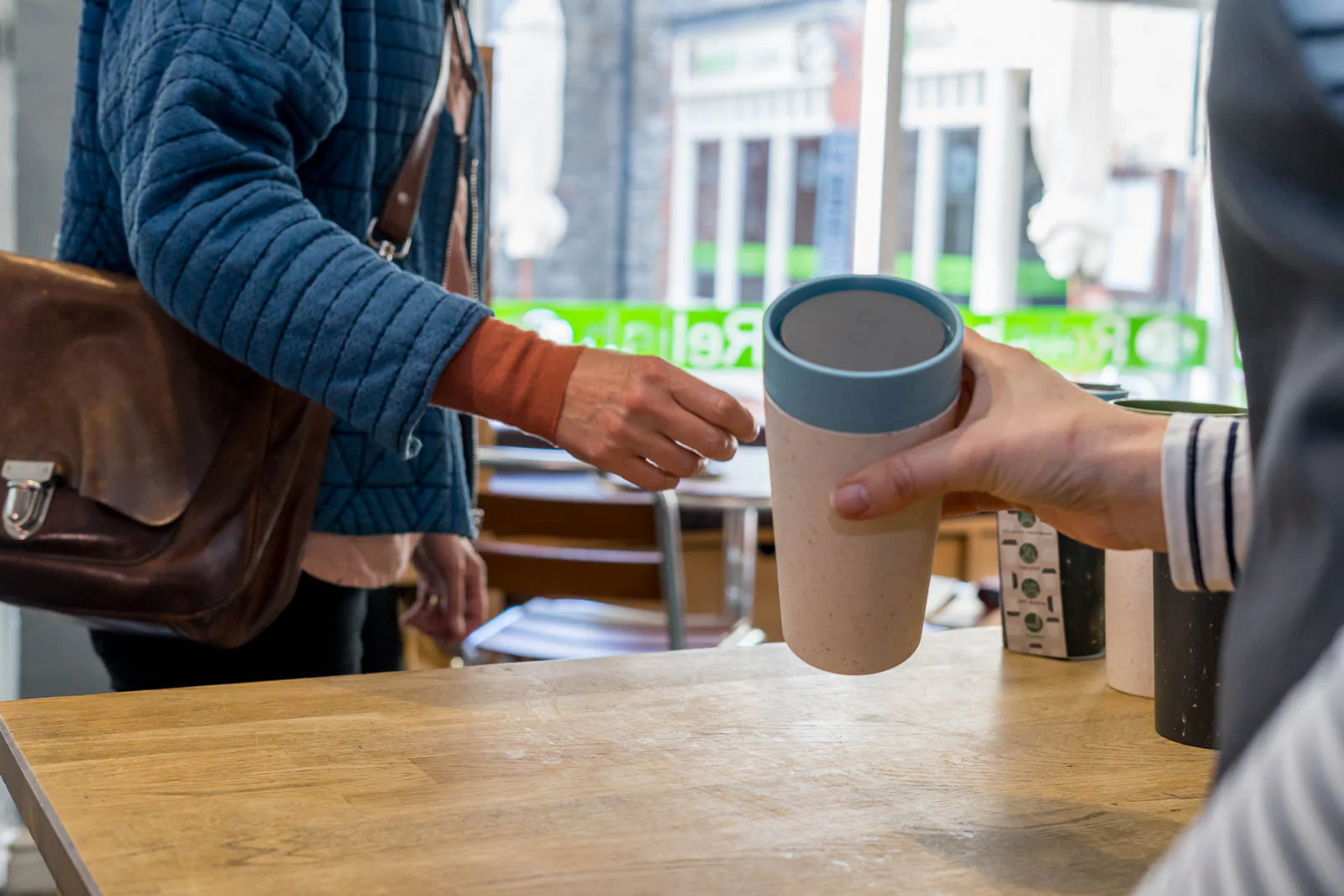 rCUP Travel Mug - Image 4