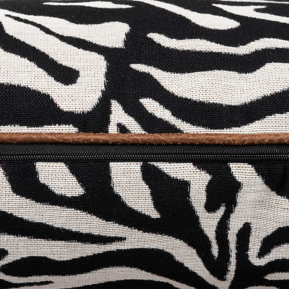 Scatterbox Rey Cushion Black/Beige - Image 4