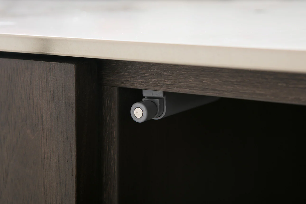 Sovereign Sideboard - Image 8