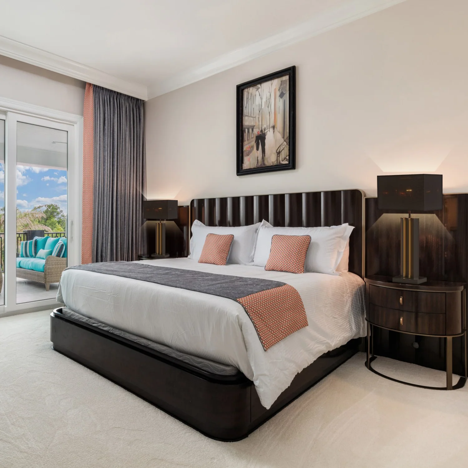 T108002 Table Lamp - Image 9