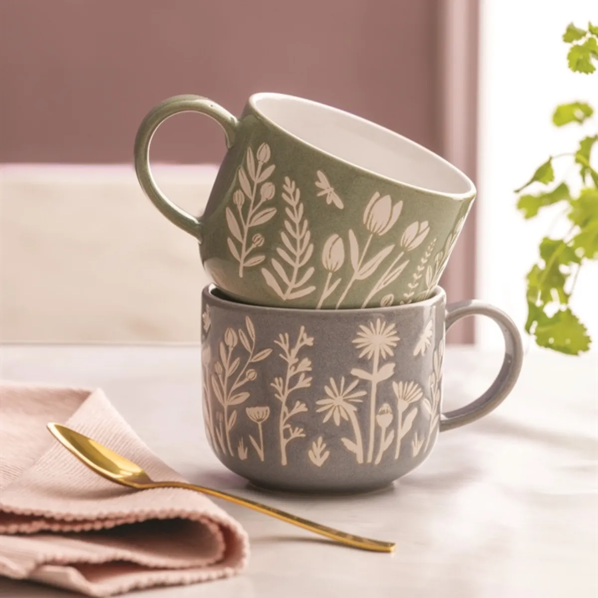 The Meadow Green Tulip Mug - Image 2