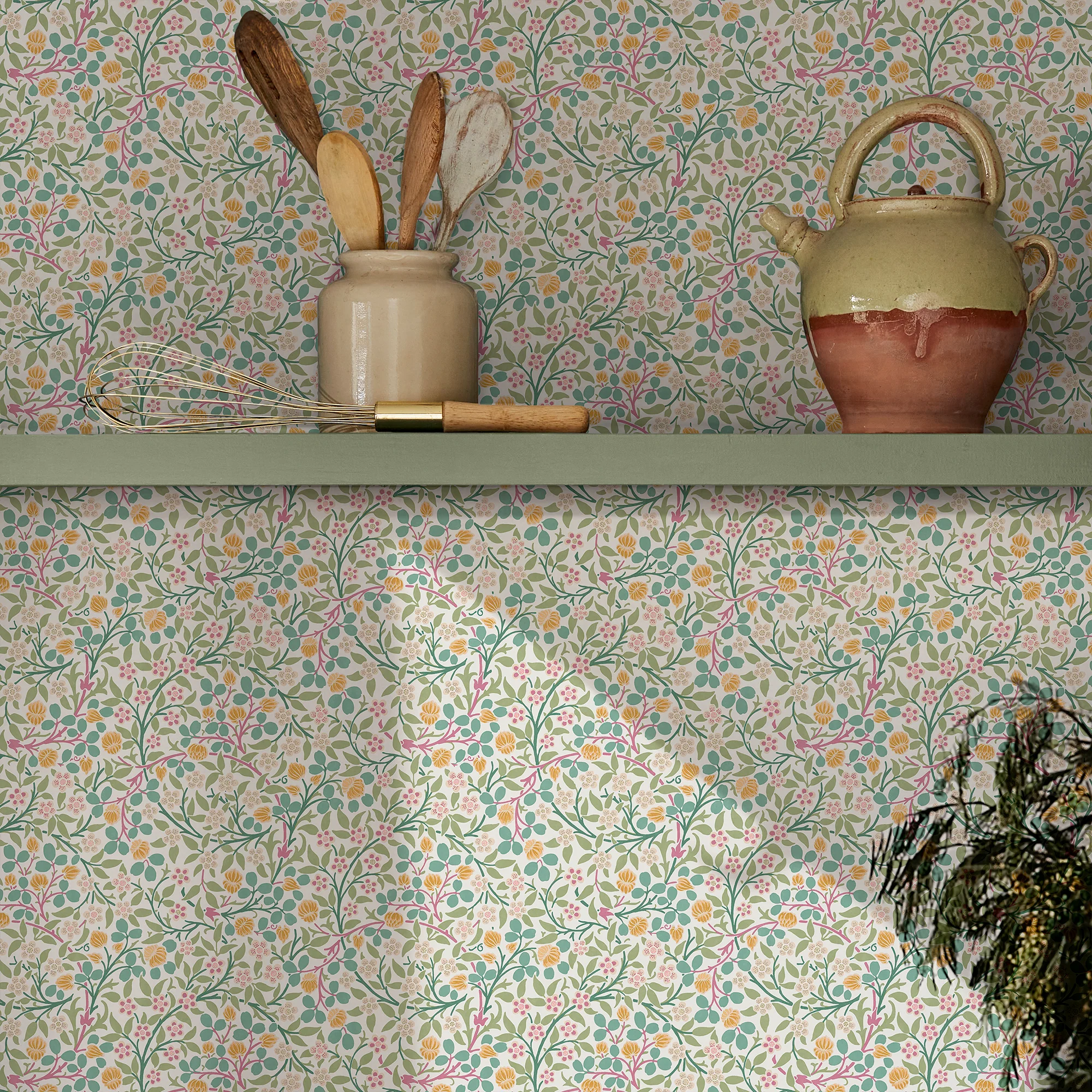 William Morris Clover Floral Wallpaper Spring Garden – Classic Botanical Floral Wallpaper, Cream & Ochre - Image 2