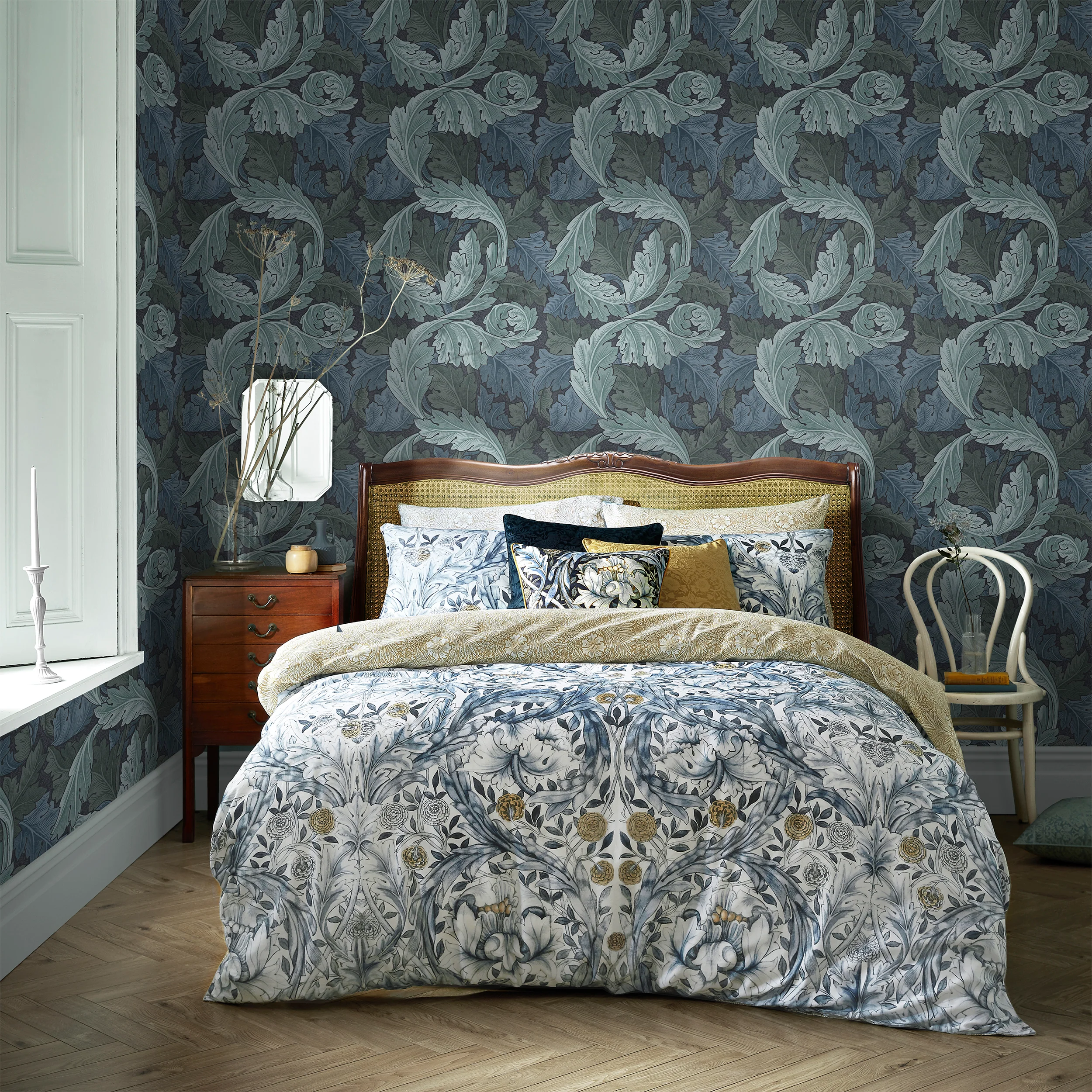 William Morris Wallpaper Acanthus Blue - Image 2